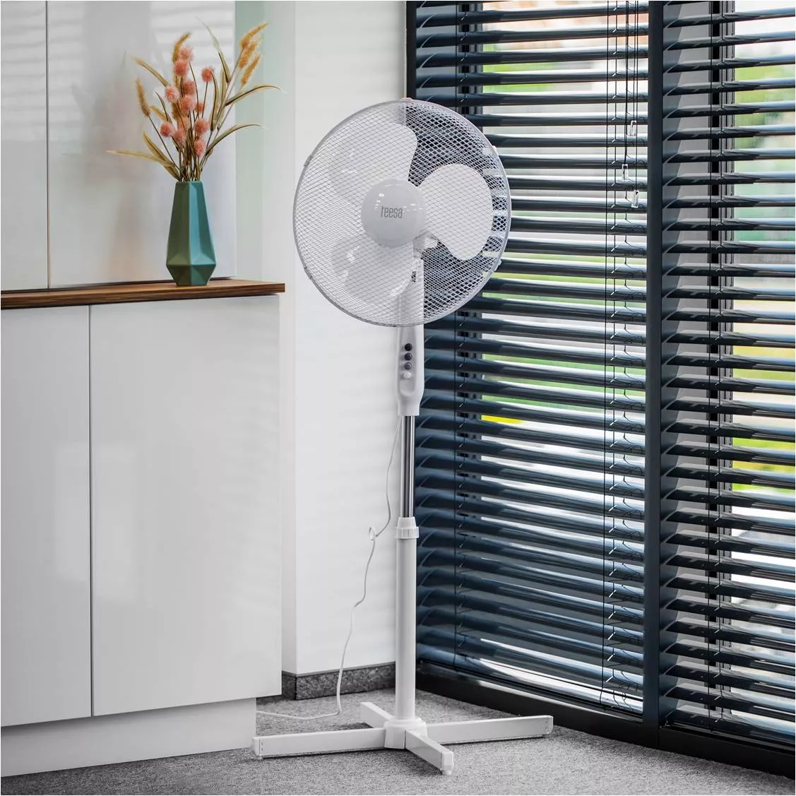 Ventilador de pie 3-Velocidades 45Wts